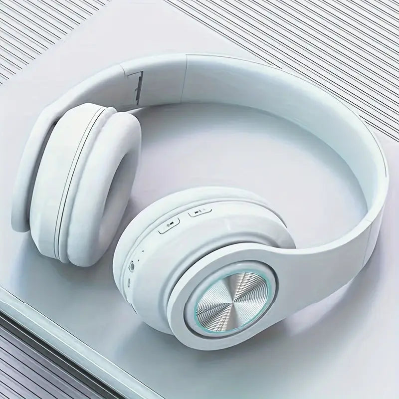 Wireless Headphones with Plug-in, Wired and Wireless Multifunctional Use